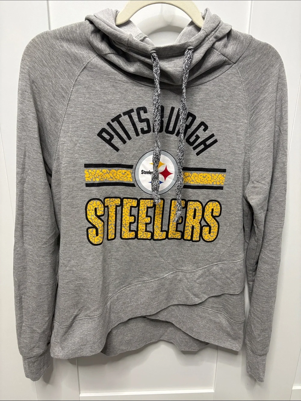 NFL Pittsburgh Steelers Juniors Gray Hoodie with front Logo
